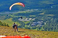Paragliding am Mt. Alyeska (cc) Visit Anchorage PR